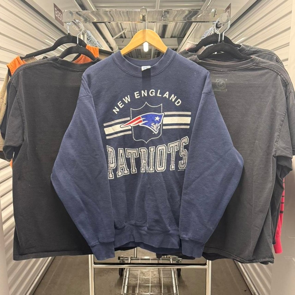 Vintage 90's Salem Sportswear New England Patriots Football Crewneck